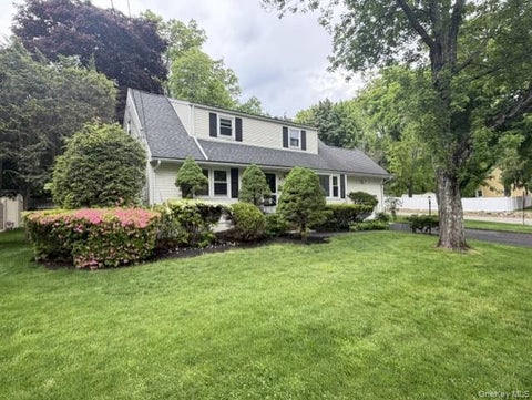 Homes For Sale - 17 Mallory Road<br/> Spring Valley, NY 10977