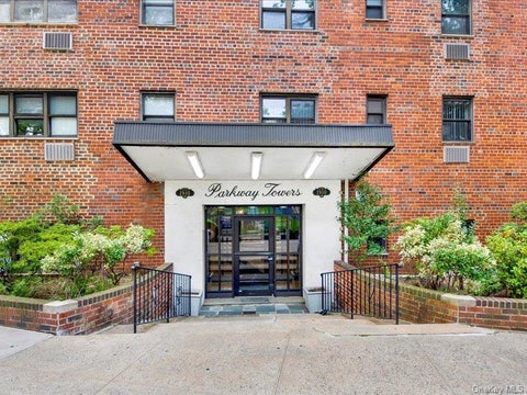 Homes For Sale - 1910 S Pelham Parkway #3G<br/> Bronx, NY 10461