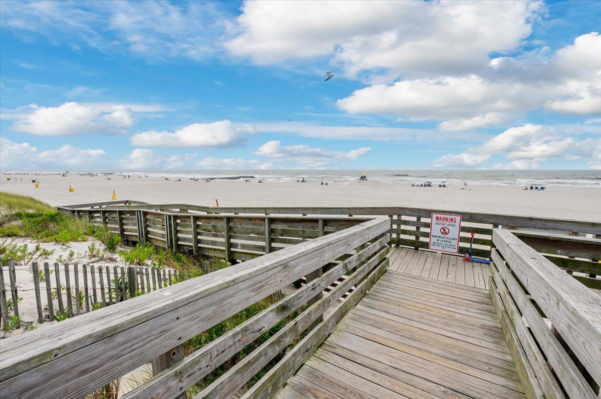 Long Beach, New York 11561, United States, 1 Bedroom Bedrooms, ,1 BathroomBathrooms,Residential,Active,80286