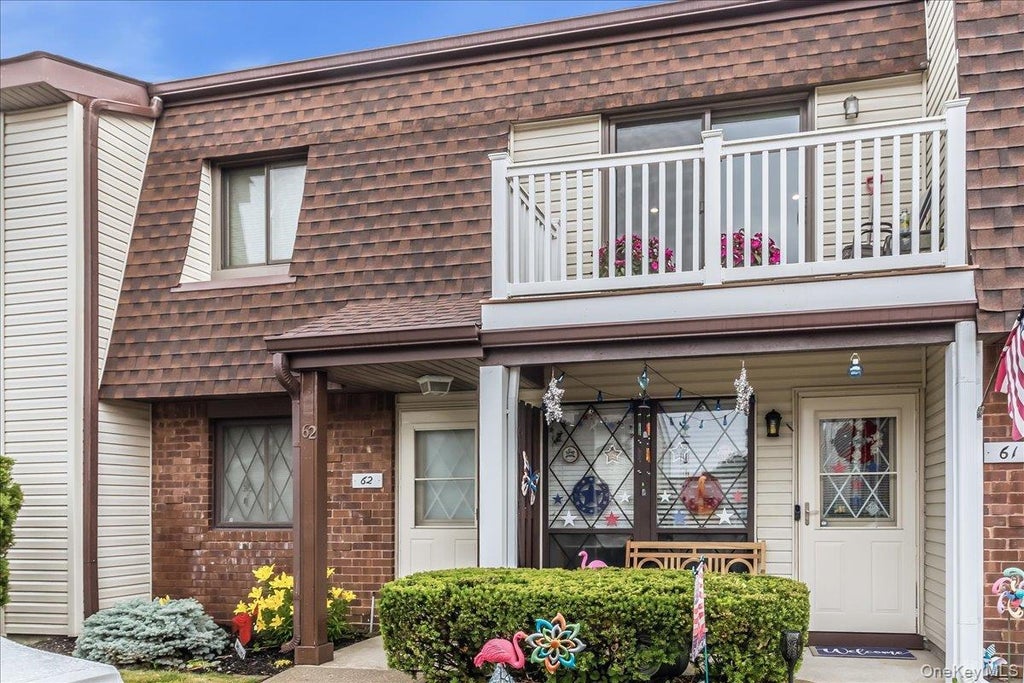 Photo of 62 Cambridge Drive W, Copiague, NY 11726 (MLS # 1017579)