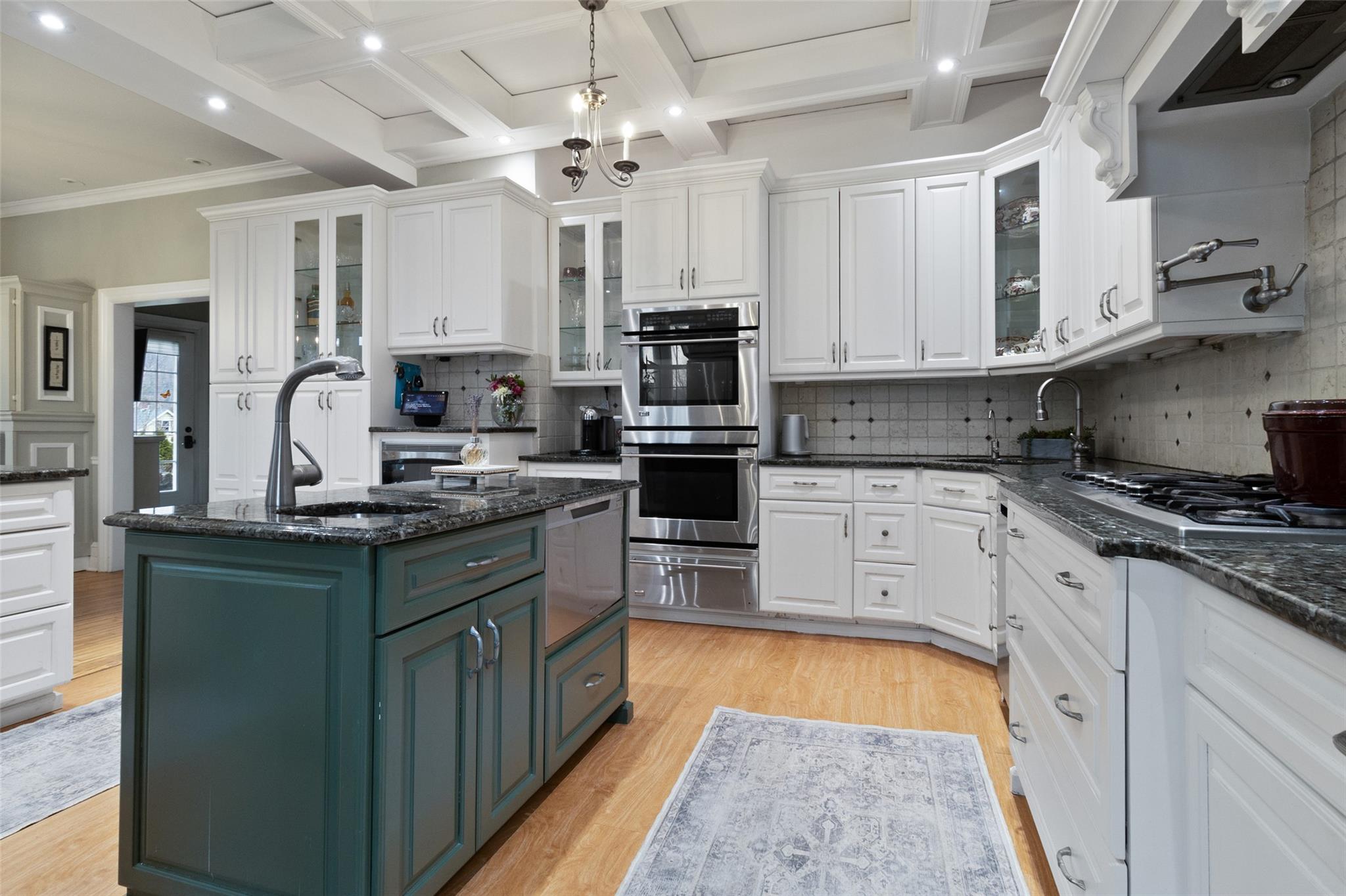 214 Edgewood Avenue, Pleasantville, New York image 10