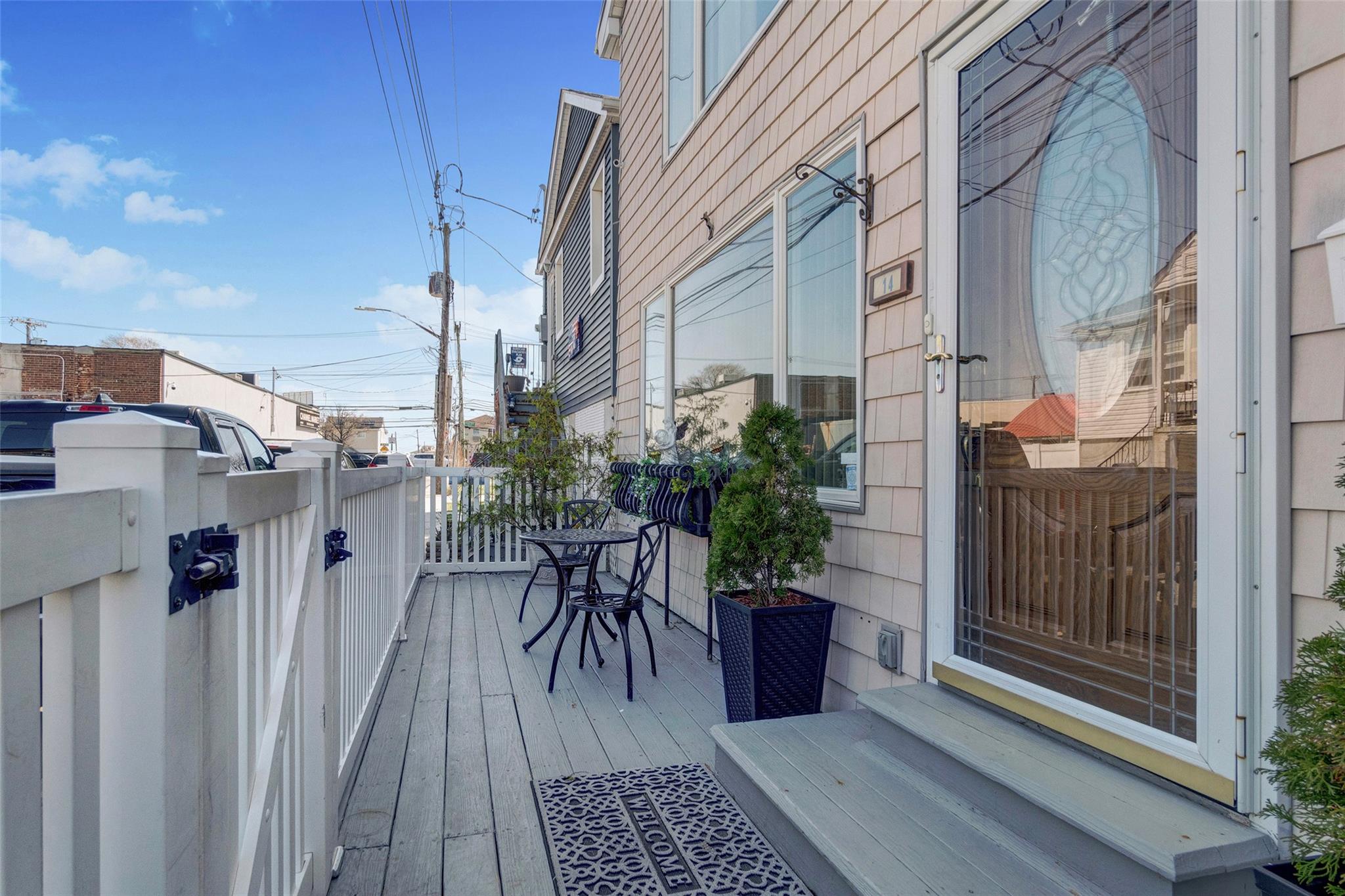 14 W 10th Road
