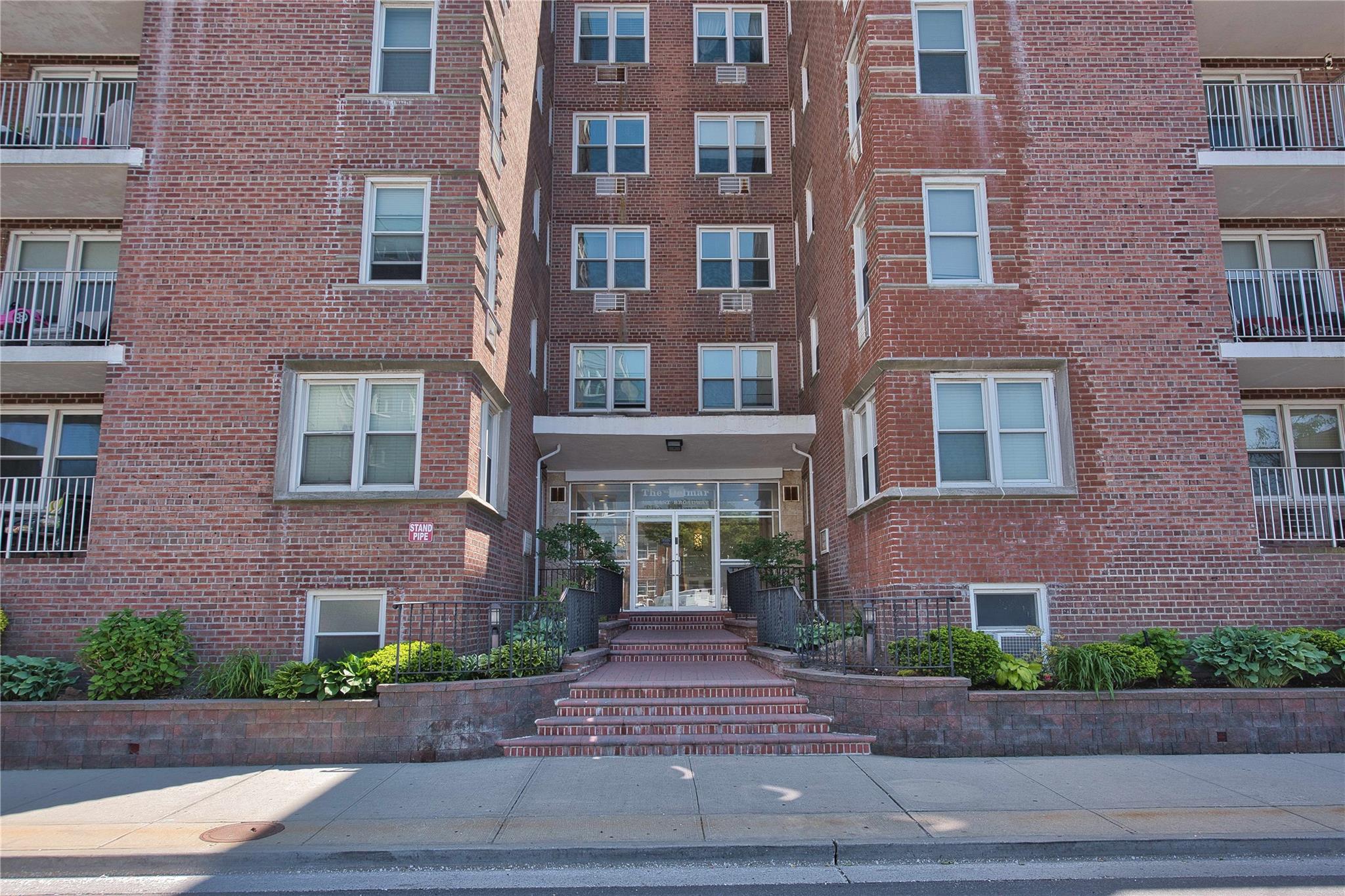 210 E Broadway #1L, Long Beach, New York image 1