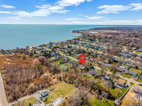 Homes For Sale - 223 Connetquot Road<br/> Bayport, NY 11705