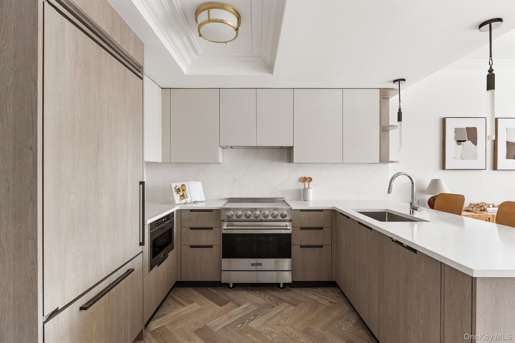 Photo of 78-29 Austin #404, Forest Hills, NY 11375 (MLS # 1025532)
