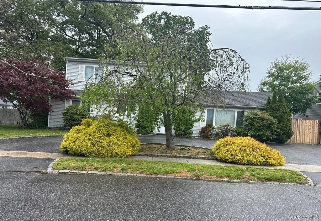 Photo of 22 William Street, Copiague, NY 11726 (MLS # 1003454)