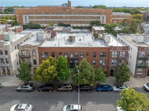 Photo of 31-23 47th Street, Astoria, NY 11103 (MLS # 918494)