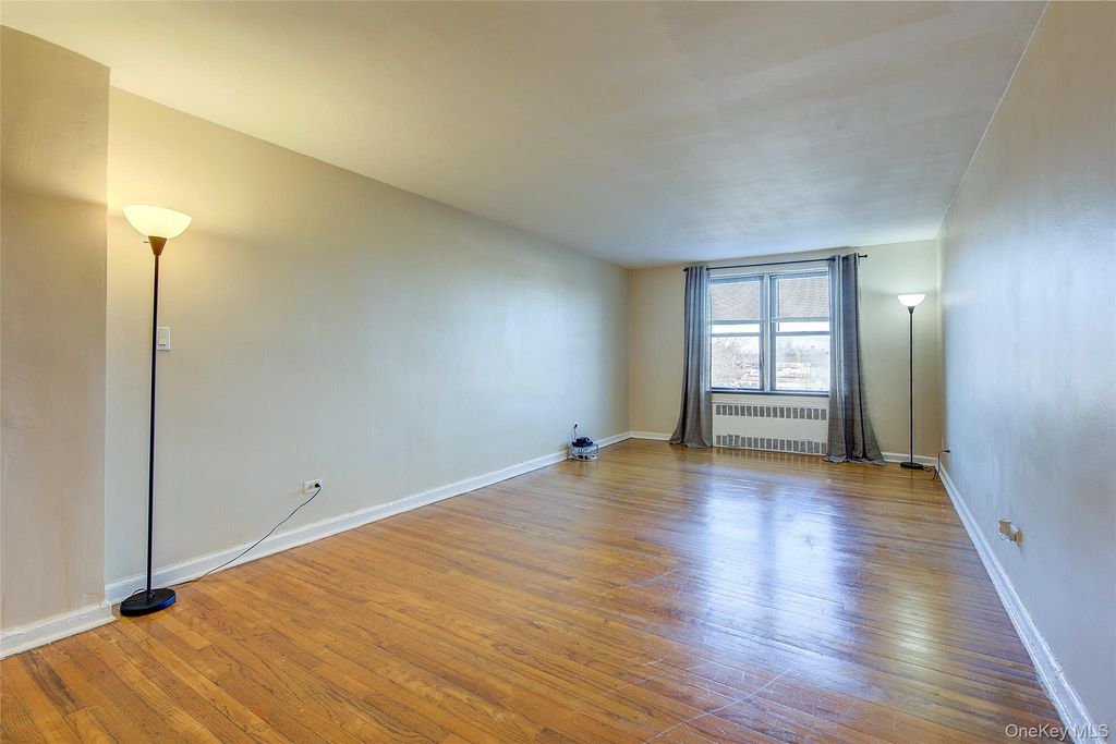 Photo of 65-35 108th St #D7, Forest Hills, NY 11375 (MLS # 951575)