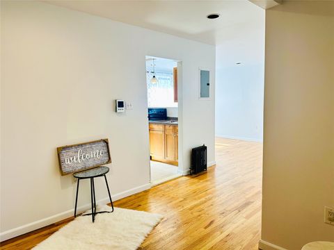 Photo of 170-06 Crocheron Avenue #1F, Flushing, NY 11358 (MLS # L3590306)