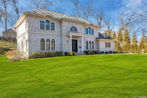 Photo of 26 Spring Lane, Great Neck, NY 11024 (MLS # 1009022)