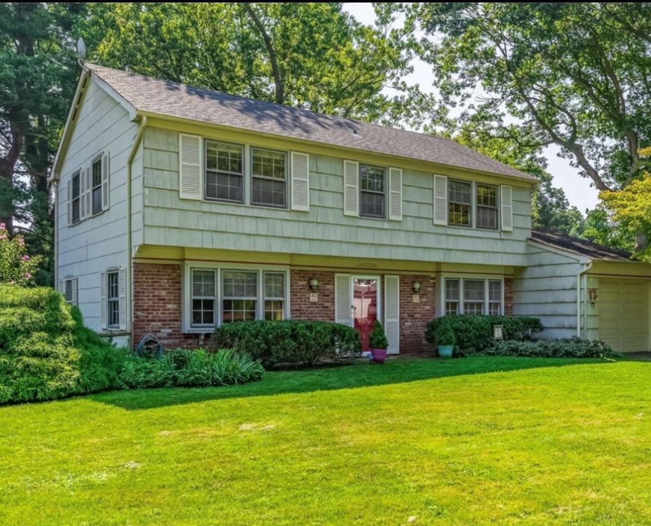 Property for Sale at Sanford Lane, Stony Brook, Hamptons, NY - Bedrooms: 4 
Bathrooms: 3  - $780,000