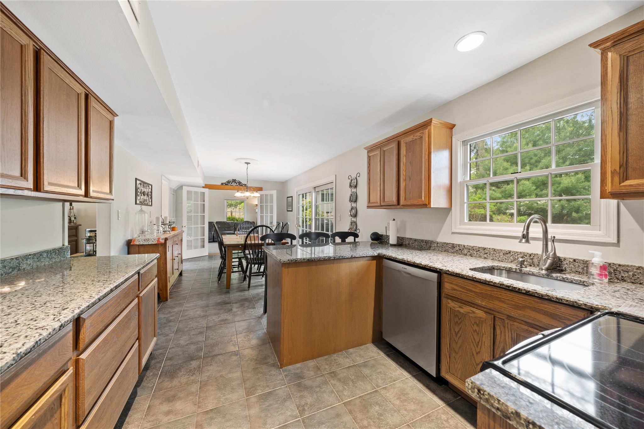 3 Sanford Lane, Stony Brook, New York image 9