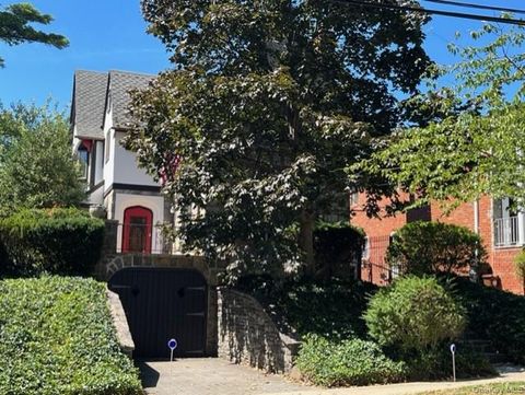33-64 190th Street Flushing NY 11358