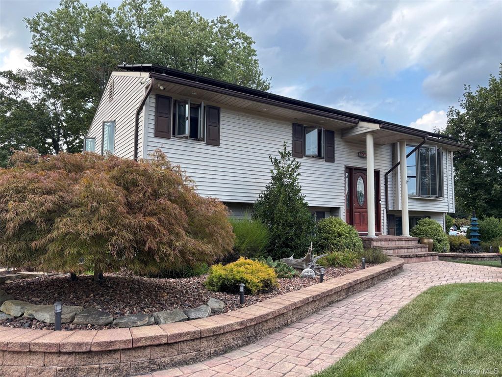 Photo of 1603 Lad Avenue, Medford, NY 11763 (MLS # 1003438)