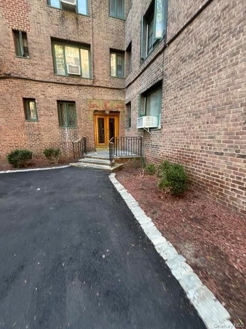 Photo of 1545 Archer Road #1G, Bronx, NY 10462 (MLS # 1063821)
