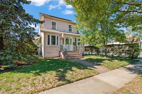 Photo of 160 Rockaway Parkway, Valley Stream, NY 11580 (MLS # 918853)