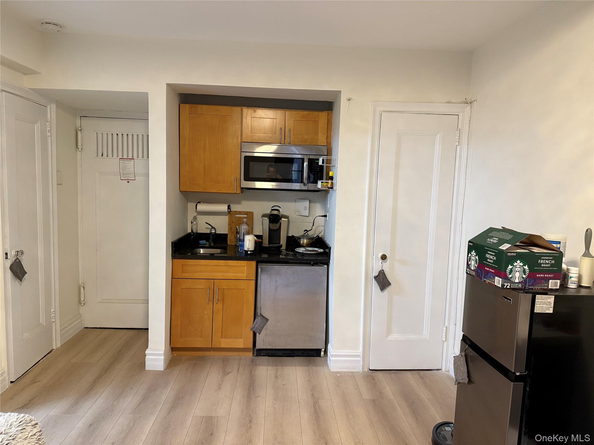 5 Tudor City Place 207