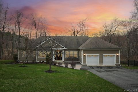 21 Old Quaker Hill Road Monroe NY 10950