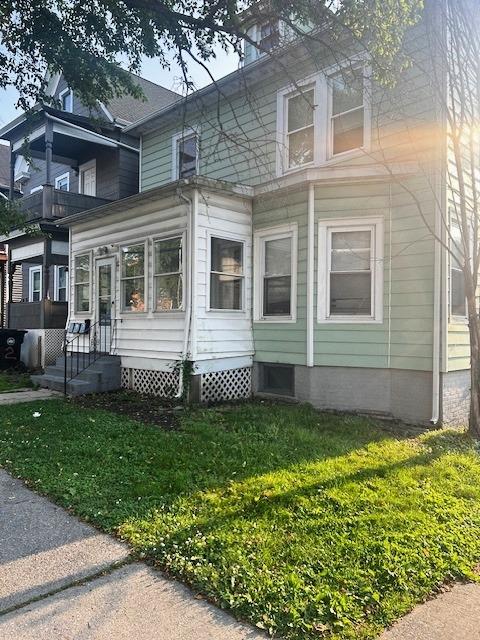 Rental Property at N Hamilton Street 1, Poughkeepsie, New York - Bedrooms: 3 
Bathrooms: 1 
Rooms: 6  - $2,400 MO.