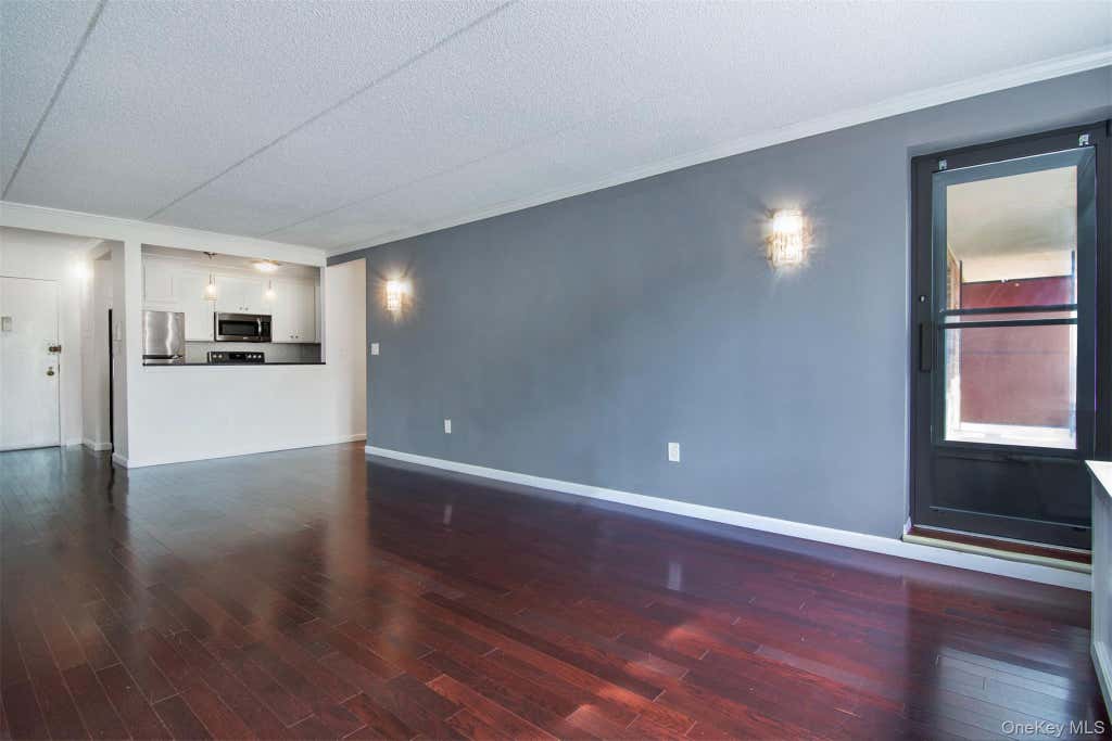 Photo of 50 Columbus Avenue #507, Tuckahoe, NY 10707 (MLS # 1030313)