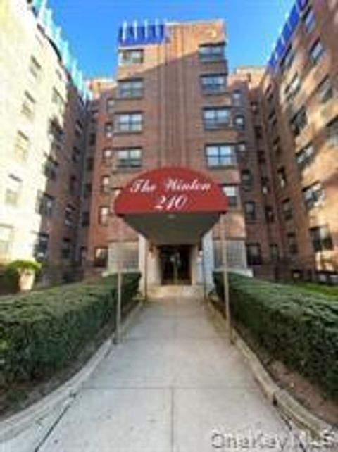 210 Martine Avenue 2M White Plains NY 10601