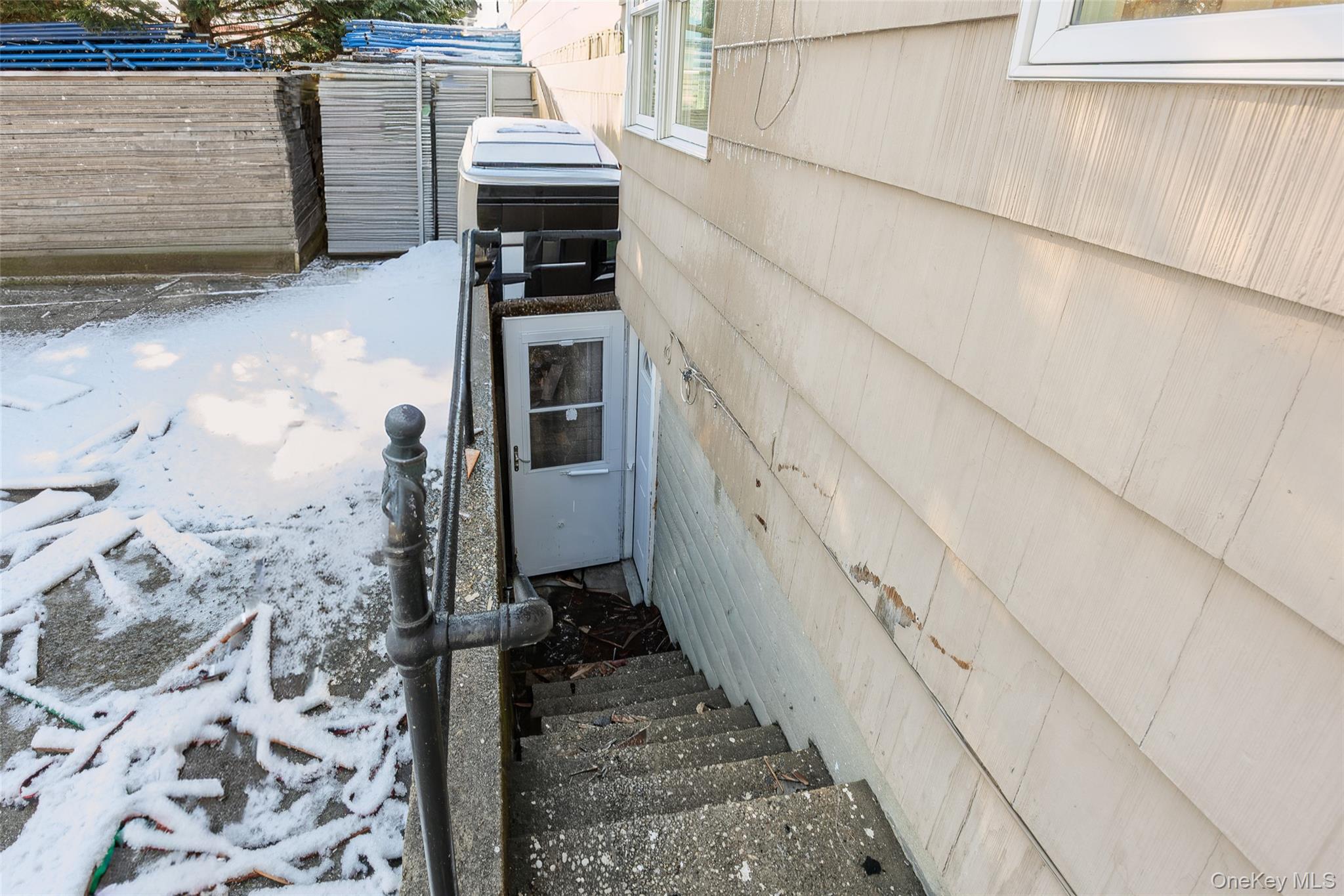 467 Hempstead Avenue