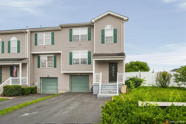 35 HELENE RD, WARWICK, NY 10990 - Image 752302e7316d5e2ca3f06c561b42fbd1/1360929407