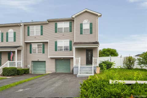 Homes For Rent - 35 Helene Road<br/> Orange County, Warwick, NY 10990