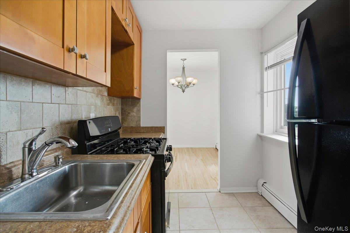 900 Midland Avenue 2D