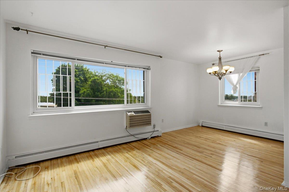 900 Midland Avenue 2D