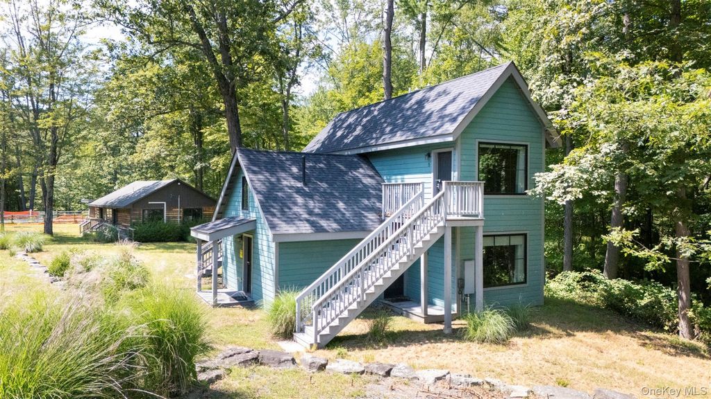 Photo of 20 Country Club Lane, Woodstock, NY 12498 (MLS # 983149)