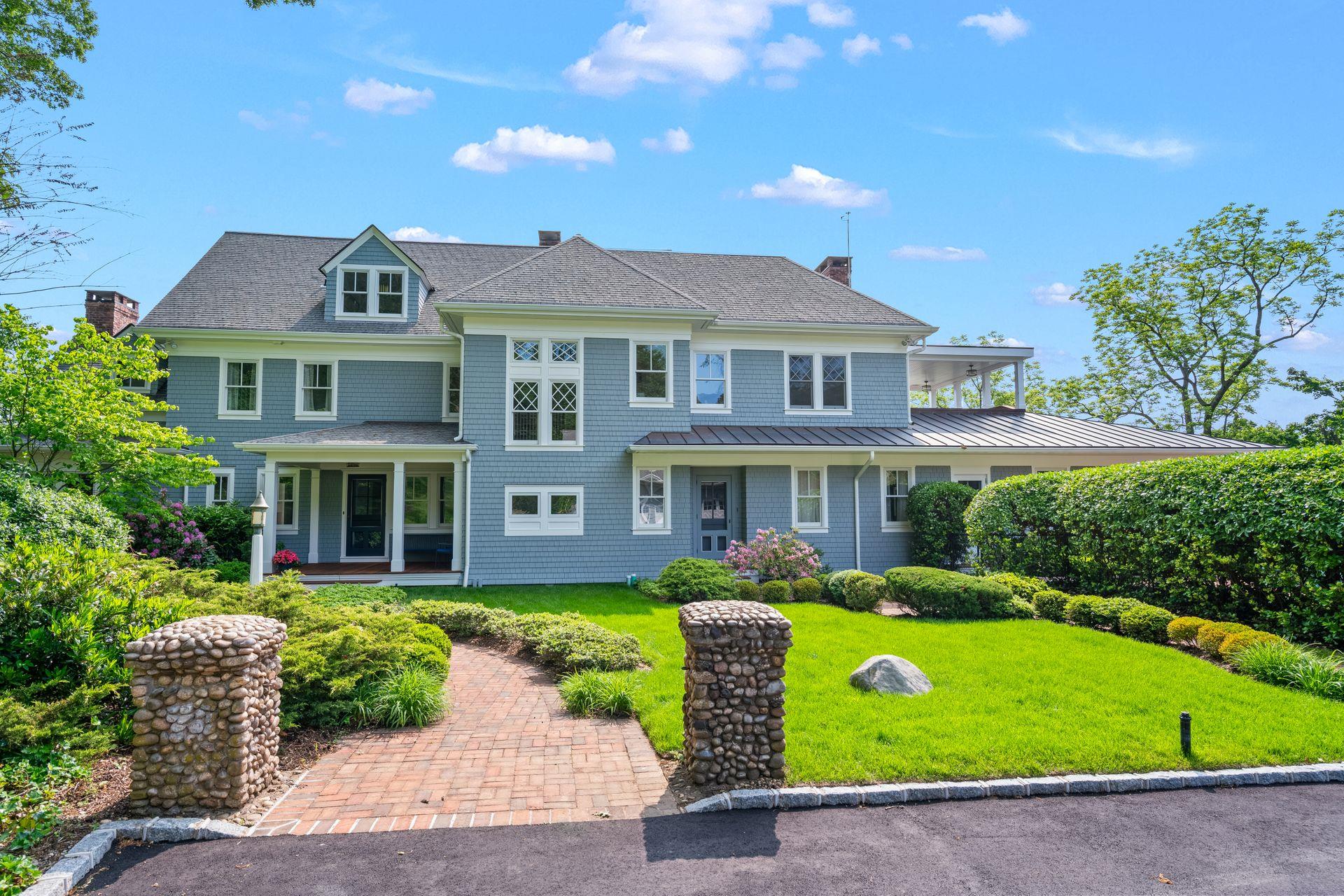 998 West Shore Road