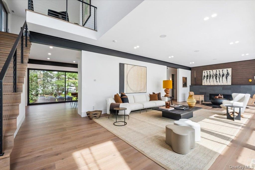 Photo of 800 Rushmore Avenue, Mamaroneck, NY 10543 (MLS # 969767)