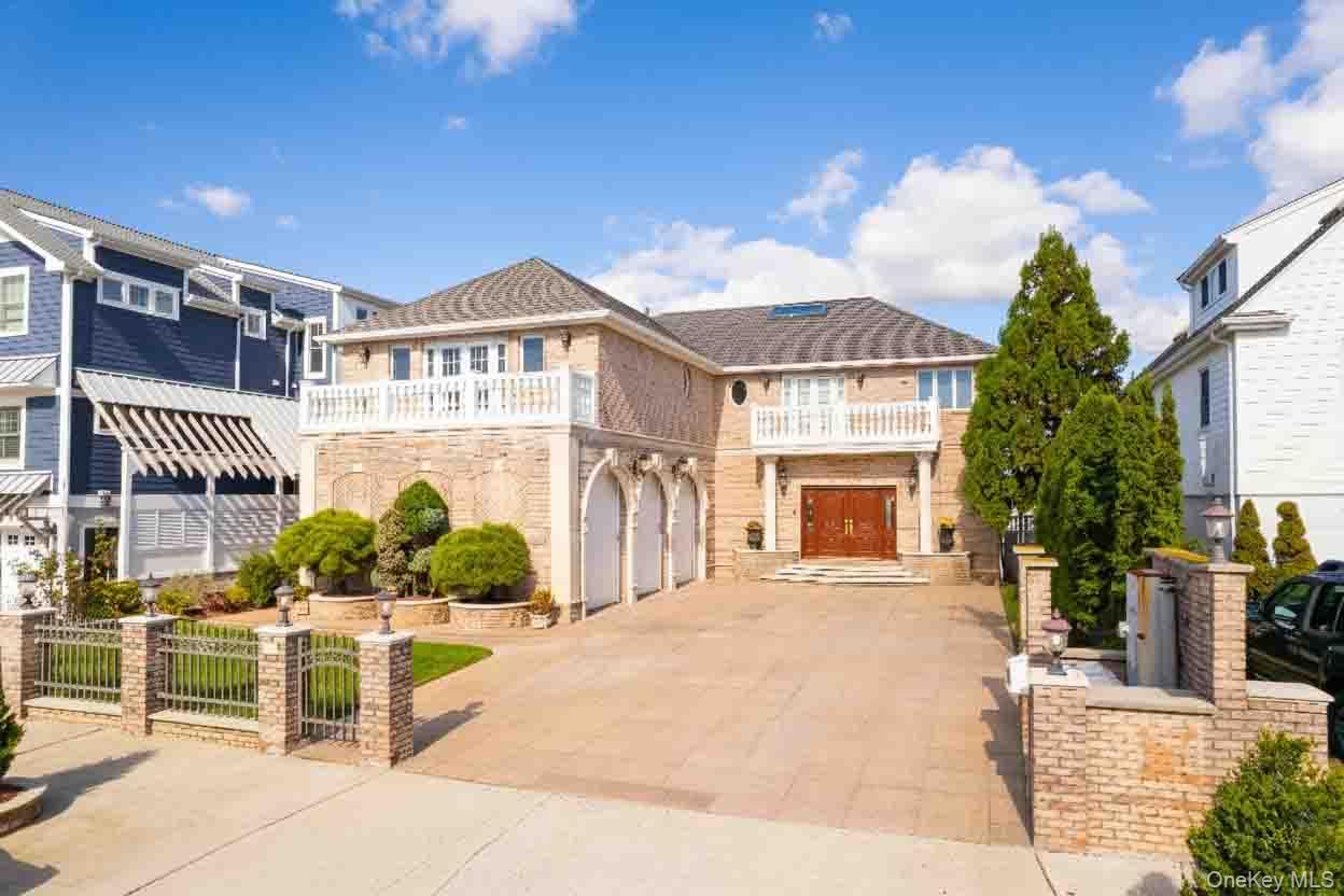 East Atlantic Beach, New York 11561, United States, 6 Bedrooms Bedrooms, ,5 BathroomsBathrooms,Residential,Coming Soon,229118