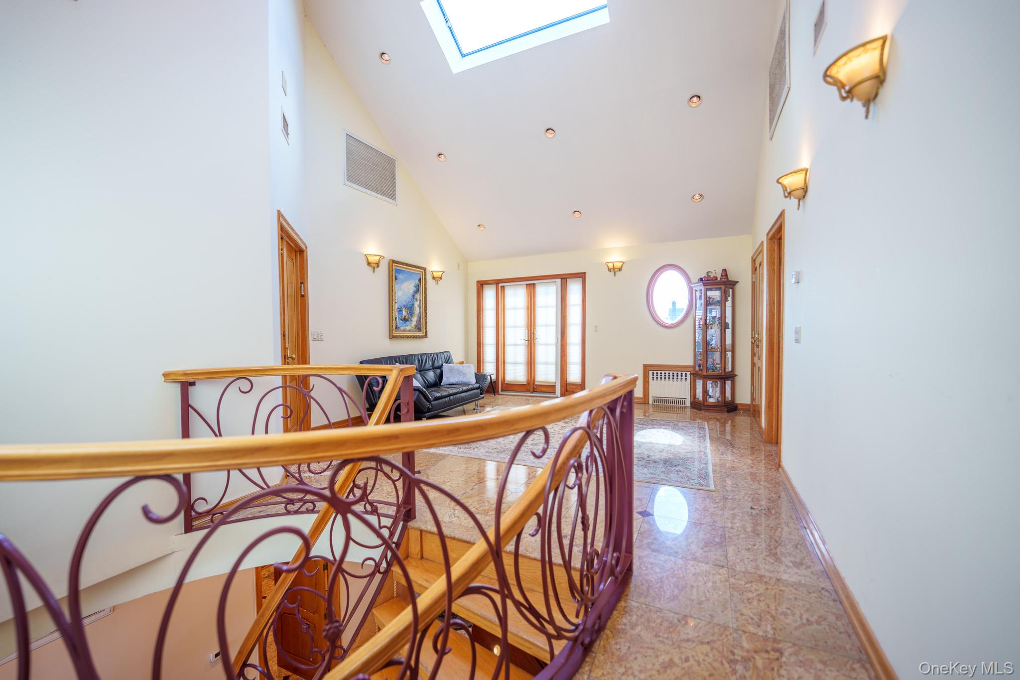 East Atlantic Beach, New York 11561, United States, 6 Bedrooms Bedrooms, ,5 BathroomsBathrooms,Residential,Coming Soon,229118