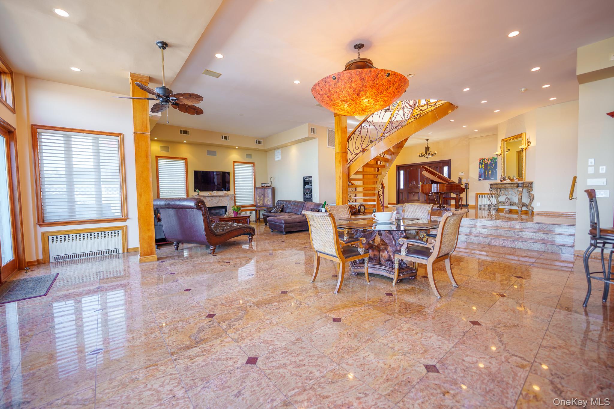 East Atlantic Beach, New York 11561, United States, 6 Bedrooms Bedrooms, ,5 BathroomsBathrooms,Residential,Coming Soon,229118