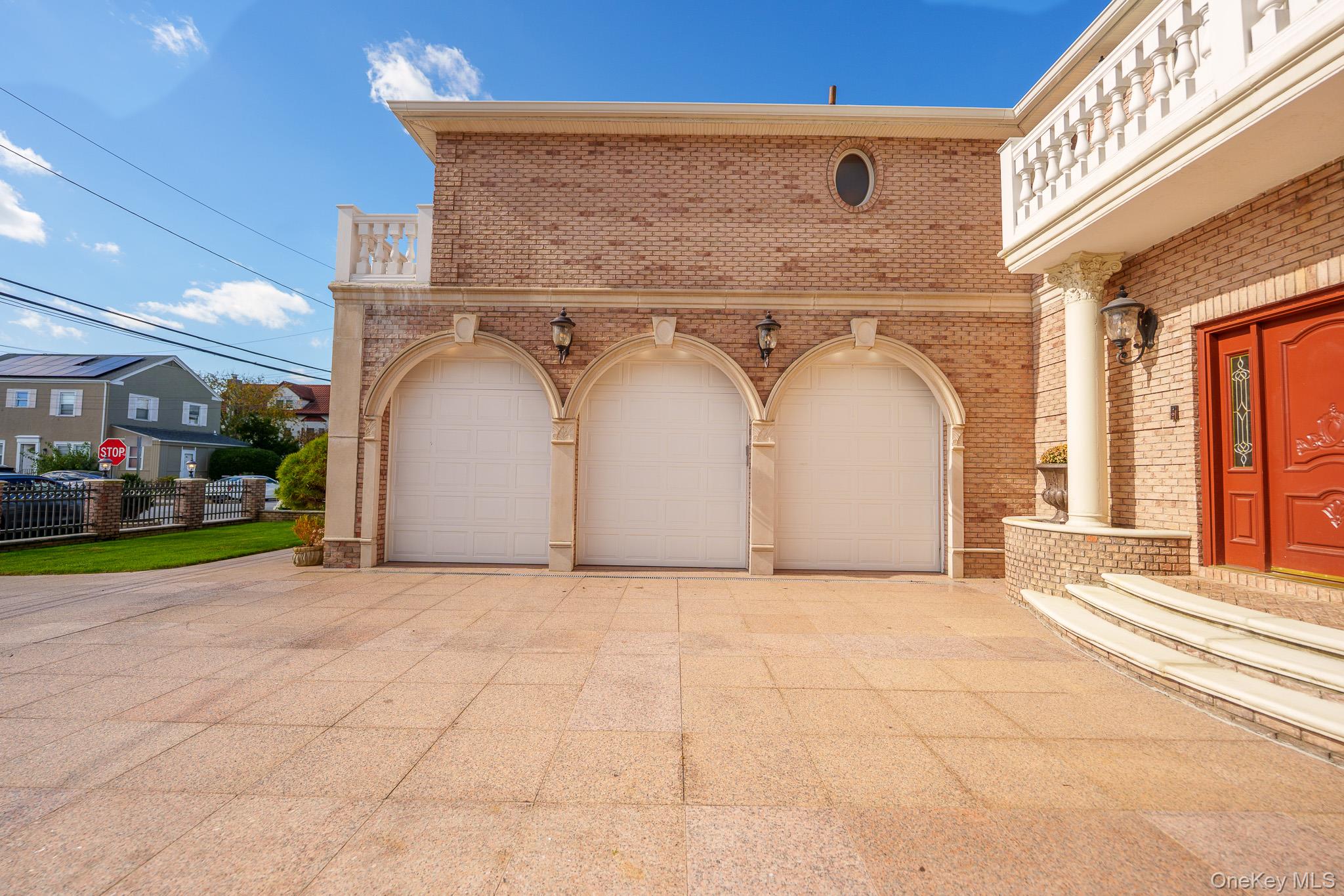 East Atlantic Beach, New York 11561, United States, 6 Bedrooms Bedrooms, ,5 BathroomsBathrooms,Residential,Coming Soon,229118