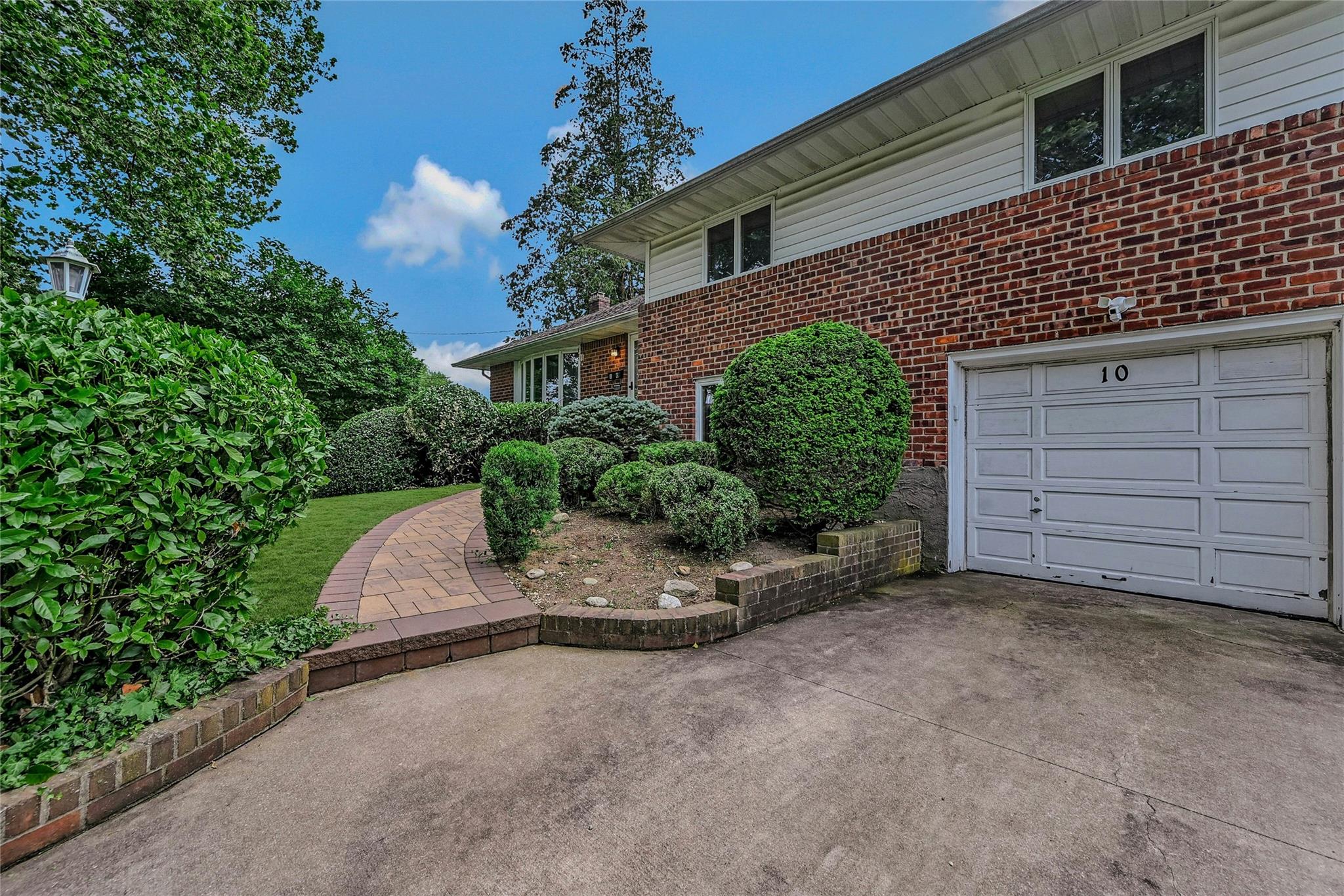 10 Orton Drive
