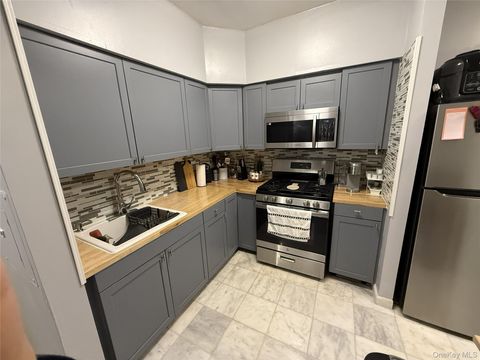 Photo of 523 E 156th Street #65A, Bronx, NY 10455 (MLS # 927322) Photo of 523 E 156th Street #65A, Bronx, NY 10455 (MLS # 927322)