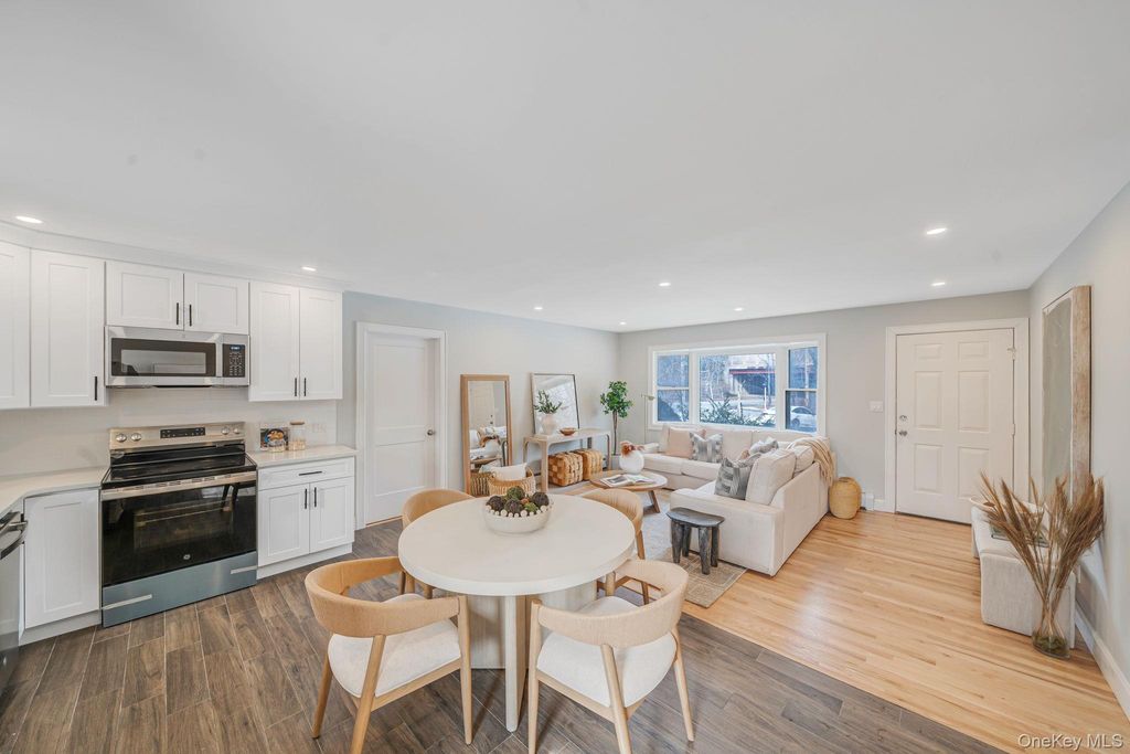 Photo of 4902 Express Drive S, Ronkonkoma, NY 11779 (MLS # 959149)