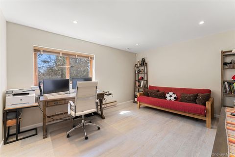 Tiny photo for 7 Dogwood Lane, Irvington, NY 10533 (MLS # 956151)