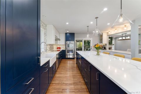 Tiny photo for 7 Dogwood Lane, Irvington, NY 10533 (MLS # 956151)