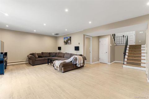 Tiny photo for 7 Dogwood Lane, Irvington, NY 10533 (MLS # 956151)