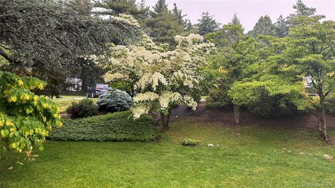 Tiny photo for 7 Dogwood Lane, Irvington, NY 10533 (MLS # 956151)