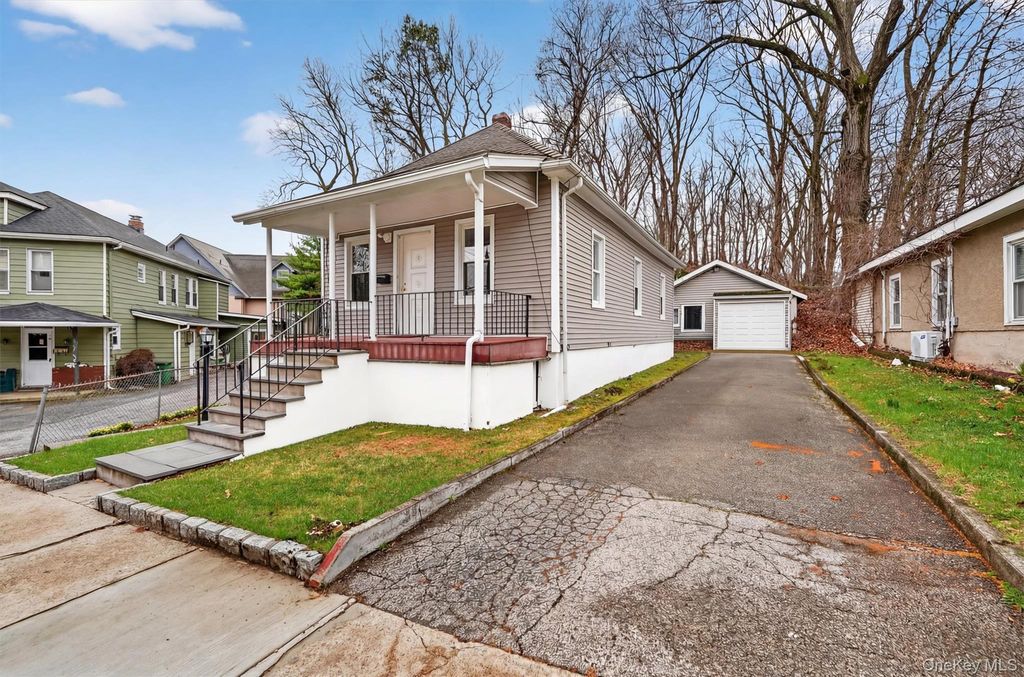 Photo of 222 Bleakley Avenue, Buchanan, NY 10511 (MLS # 980760)