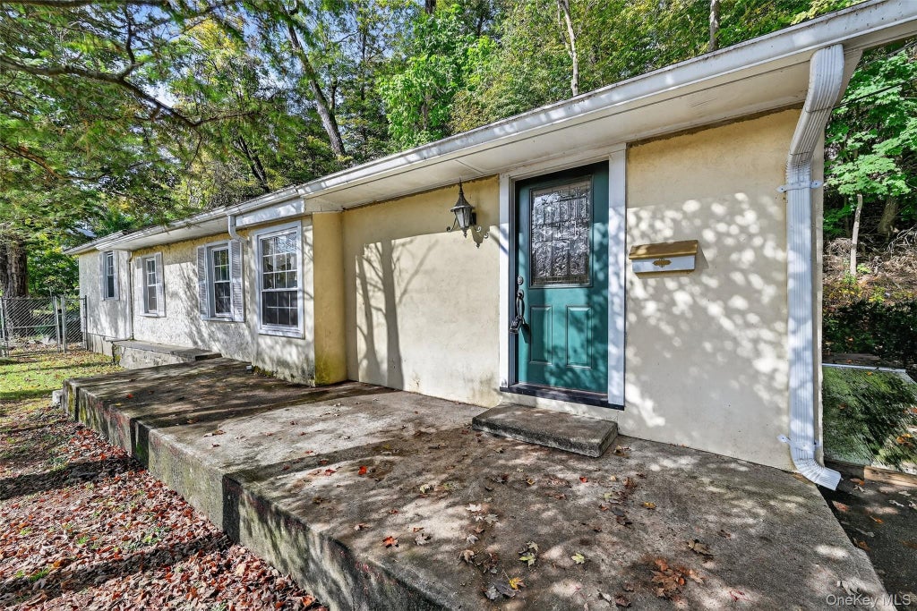 Photo of 27 Richard Street, Sloatsburg, NY 10974 (MLS # 1048407)