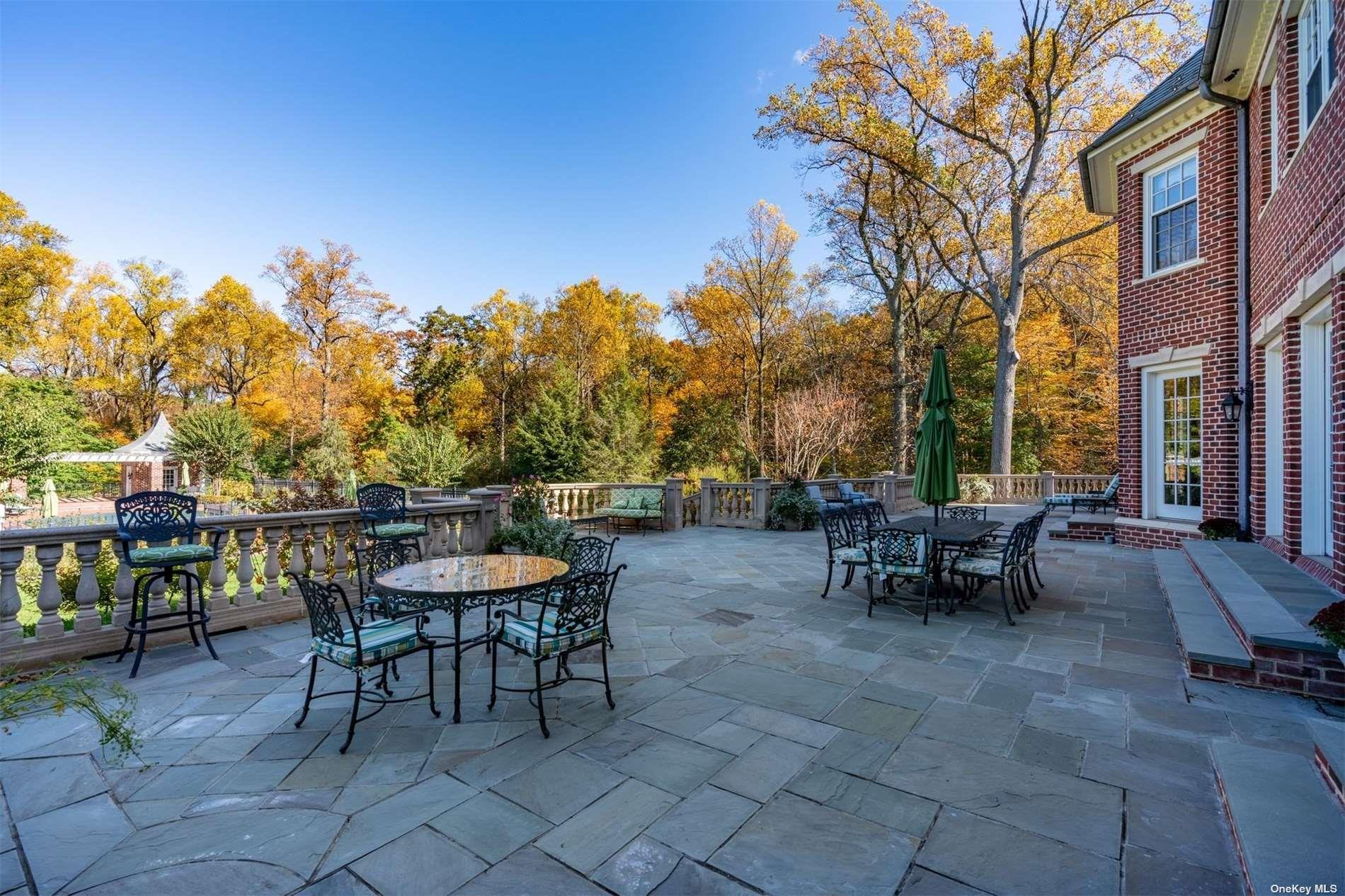 6 La Colline Drive, Mill Neck, New York image 30