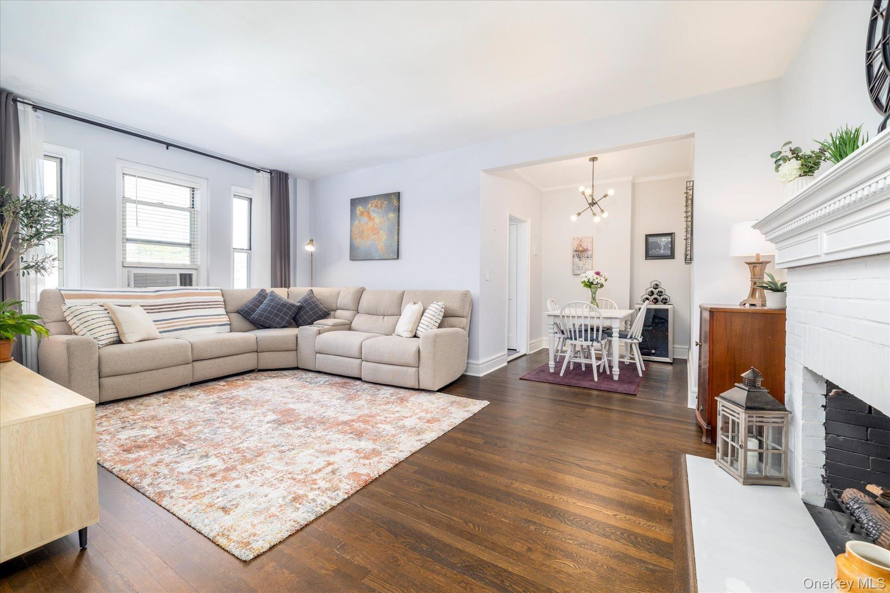 8 Barstow Road 4J