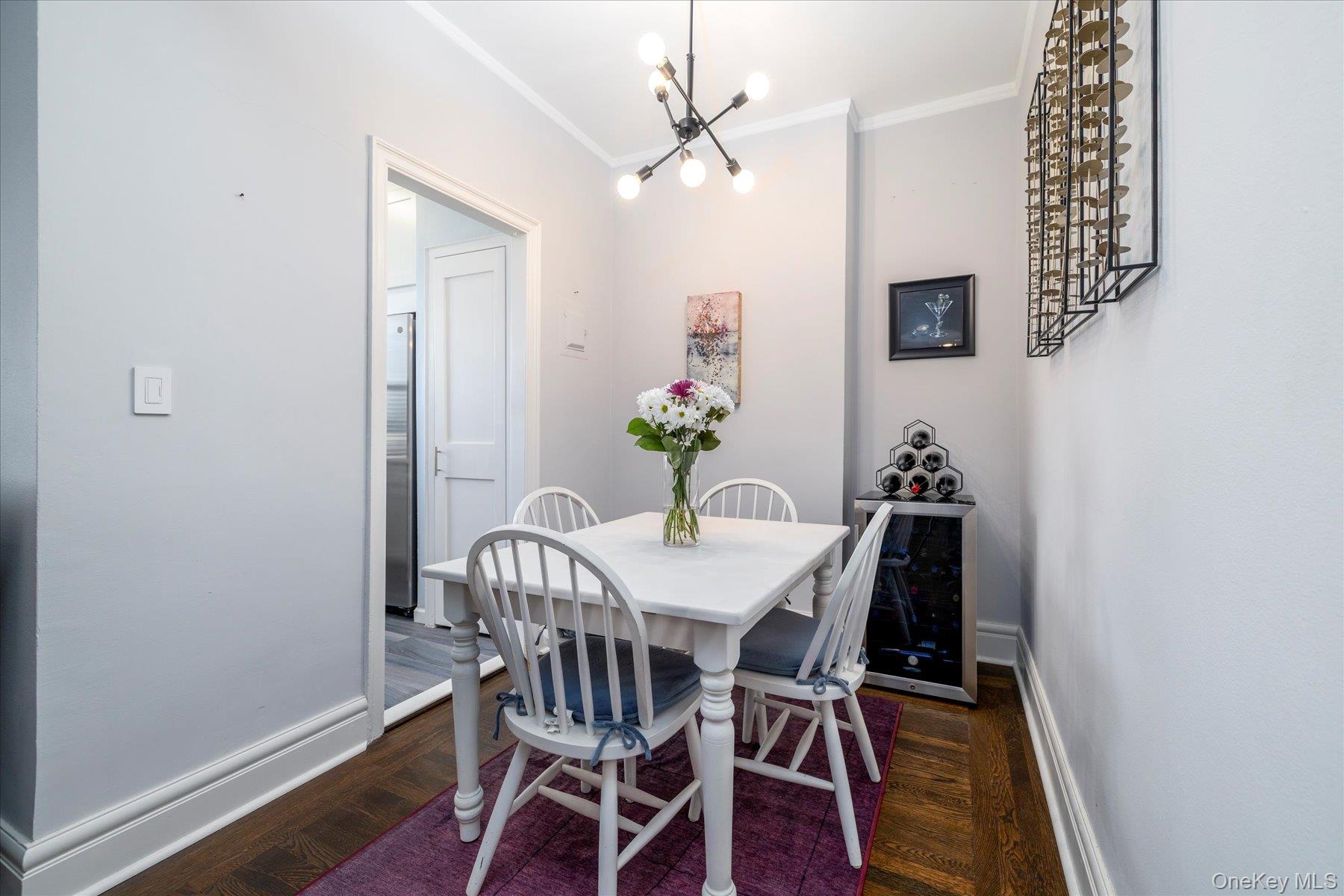 8 Barstow Road 4J