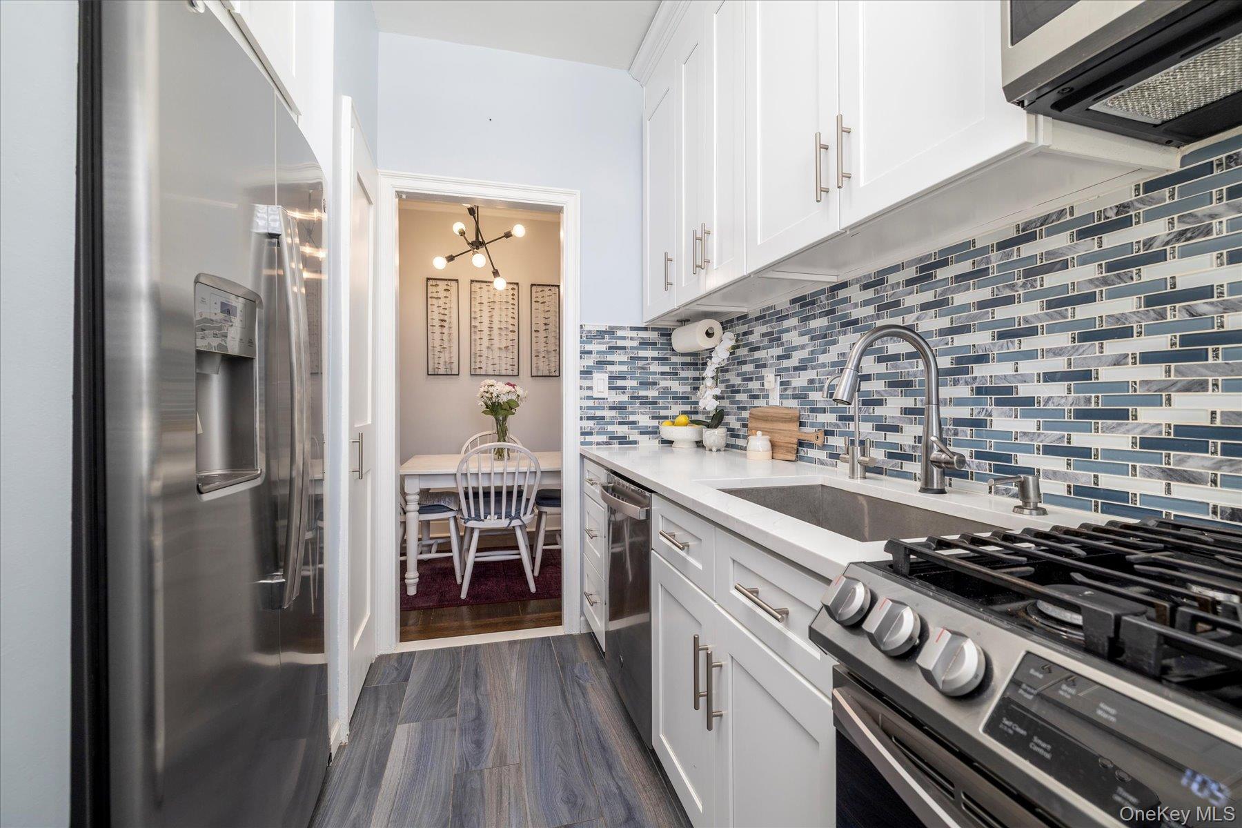 8 Barstow Road 4J